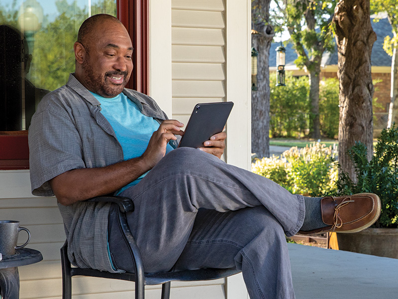 Man using tablet