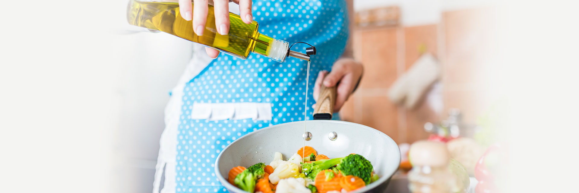 Stir fryed veggies getting oil added